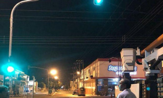 Prefeitura implanta primeiro Semáforo para melhorar o trânsito no centro de Quatro Marcos