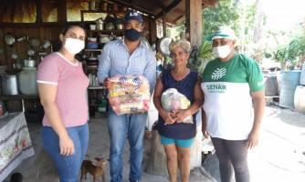 Secretarias de Agricultura e de Assistência Social entregam cestas básicas para famílias rurais em situação de vulnerabilidade