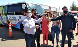 Município recebe micro-ônibus novo para atendimento aos pacientes em tratamento de hemodiálise