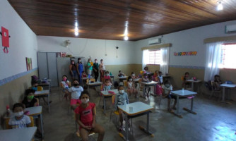 Educação Municipal desenvolve projeto de leitura junto aos alunos da pré-escola no Centro de Educação Infantil São Francisco de Assis