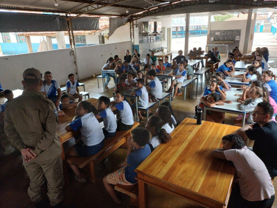 Corpo de Bombeiros de Cáceres Realiza Palestras sobre...
