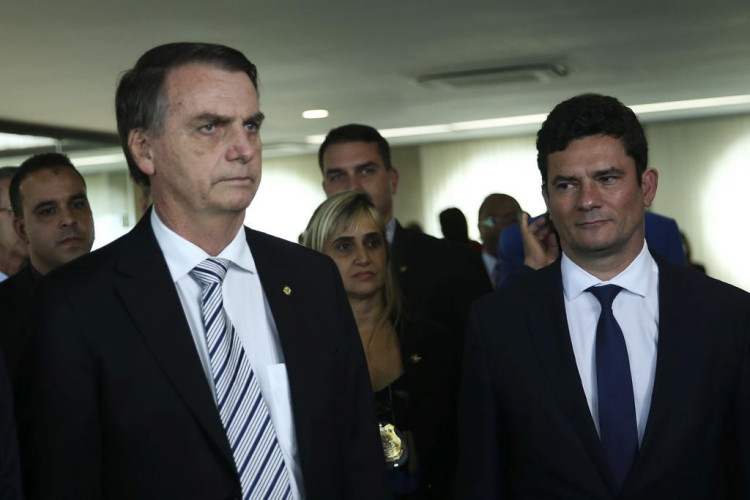 Prefeito de Quatro Marcos busca apoio de Jair Bolsonaro e Sérgio Moro para reabertura de planta frigorífica