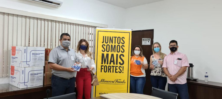 Minerva doa máscaras e renova contrato de empréstimo de UTI Móvel para Saúde de Quatro Marcos