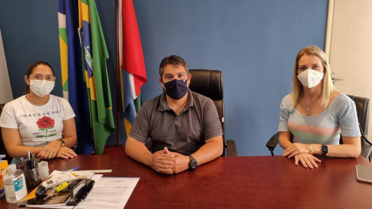 Gestão Municipal realiza live de alerta à população sobre a Covid-19
