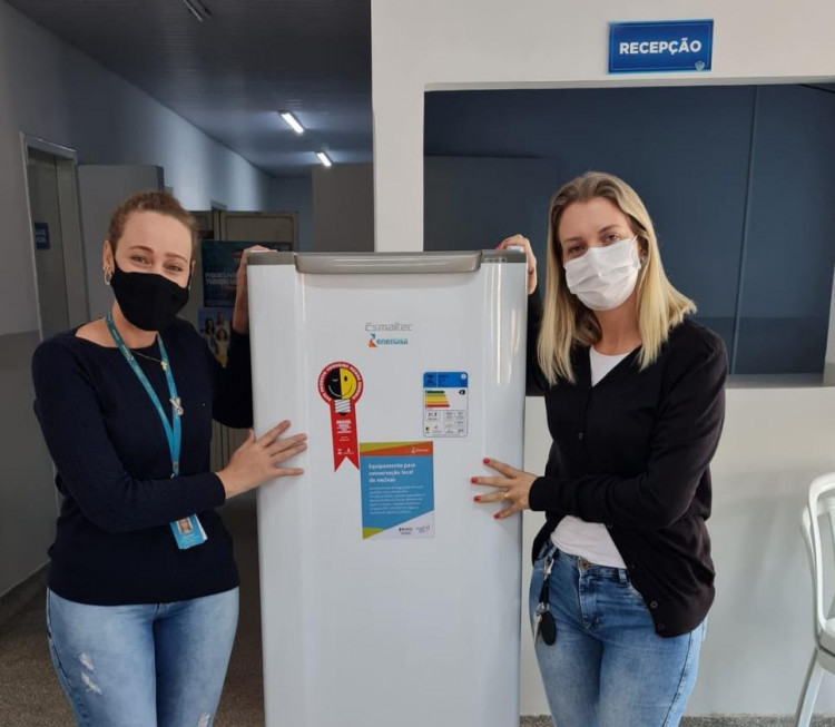 Secretaria de Saúde recebe geladeira da campanha Movimento Unidos pela Vacina