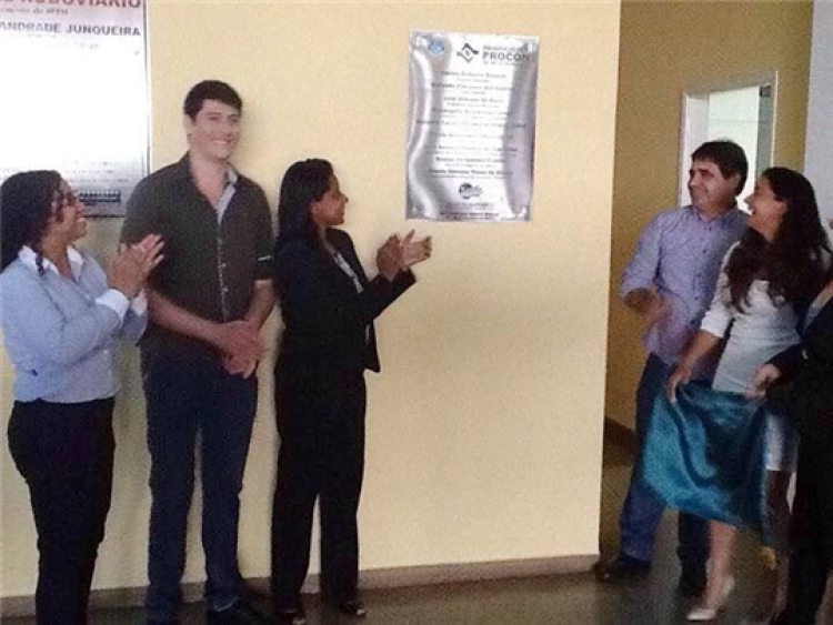 Prefeito diz que Procon levará comércio a tratar melhor consumidor de Quatro Marcos